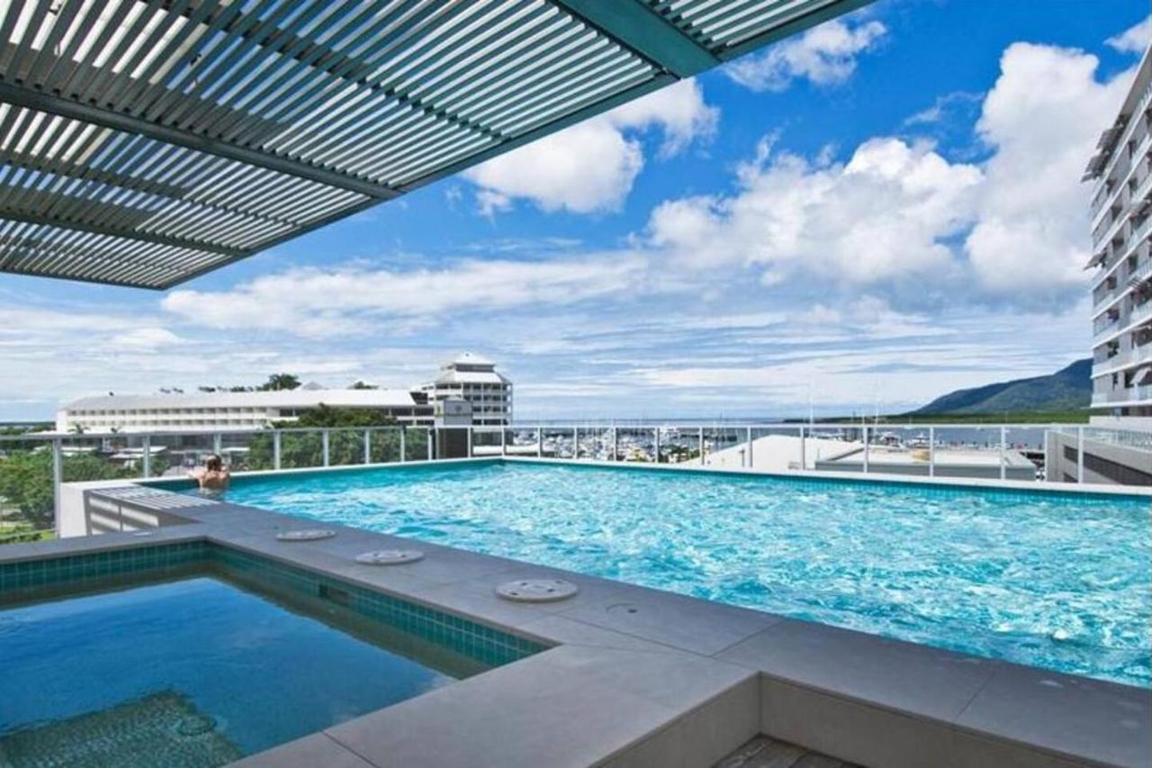 Apartment 'marlin Parade' Waterfront Getaway With Rooftop Pool *